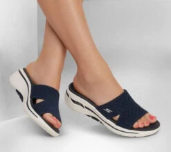 Skechers Go Walk Arch Fit Worthy -Simplyfeet Store 140224 nvy b 5