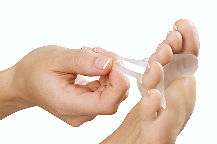 GelX Three Looped Hammer Toe Protector Small/Medium Right 3 GelX Three Looped Hammer Toe Protector Small/Medium Right