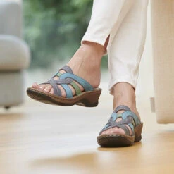 Josef Seibel Catalonia 01 -Simplyfeet Store 56366 catalonia 01 95 507 dunkelblau womens ss22