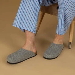 Adesso Oakley Mens Mule Slipper 9 Adesso Oakley Mens Mule Slipper -Simplyfeet Store adesso oakley 23