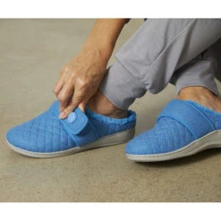 Vionic Indulge Carlin -Simplyfeet Store fall 2022 carlin blue horizon on foot f4780528 low 4