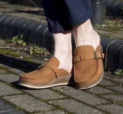 Hush Puppies Sorcha Mule -Simplyfeet Store hushpuppies sorchamule tan lifestylemk 4