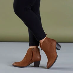 Vionic Upright Raina 7 Vionic Upright Raina -Simplyfeet Store raina on foot