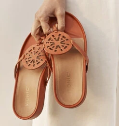 Vionic Safari Solari 7 Vionic Safari Solari -Simplyfeet Store ss23 solari clay i4788f1300 collection shot01 0022 1