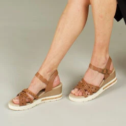 Tamaris Comfort Santa Lucia 7 Tamaris Comfort Santa Lucia -Simplyfeet Store tamaris comfort santa lucia cognac 03.2 5