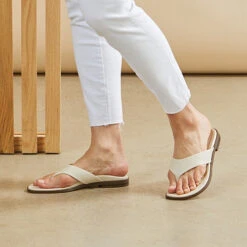 Vionic Citrine Agave 11 Vionic Citrine Agave -Simplyfeet Store vionic citrine agave cream lifestyle i4682l3250.2 5