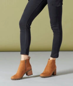 Vionic Whistler Wilma -Simplyfeet Store wilma toffee on foot 02